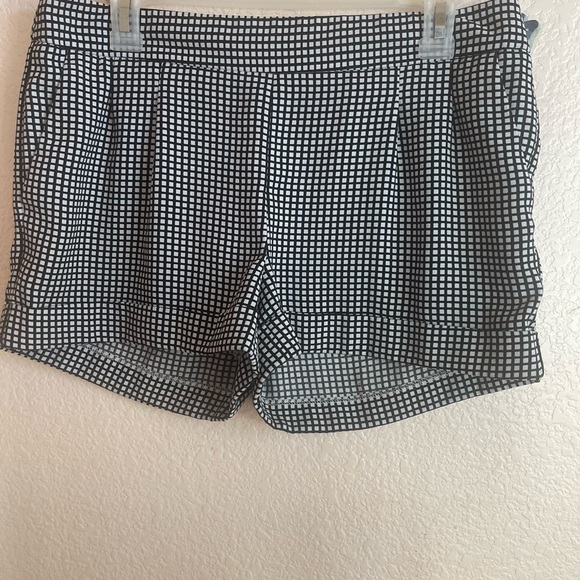 Black and White Checkered Shorts - Picture 4 of 7